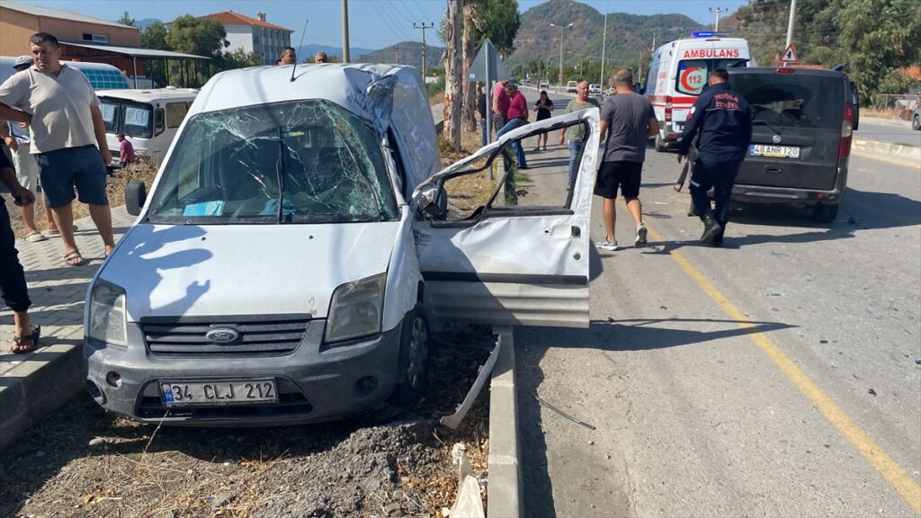 Zincirleme trafik kazasında 1 kişi öldü, 5 kişi yaralandı