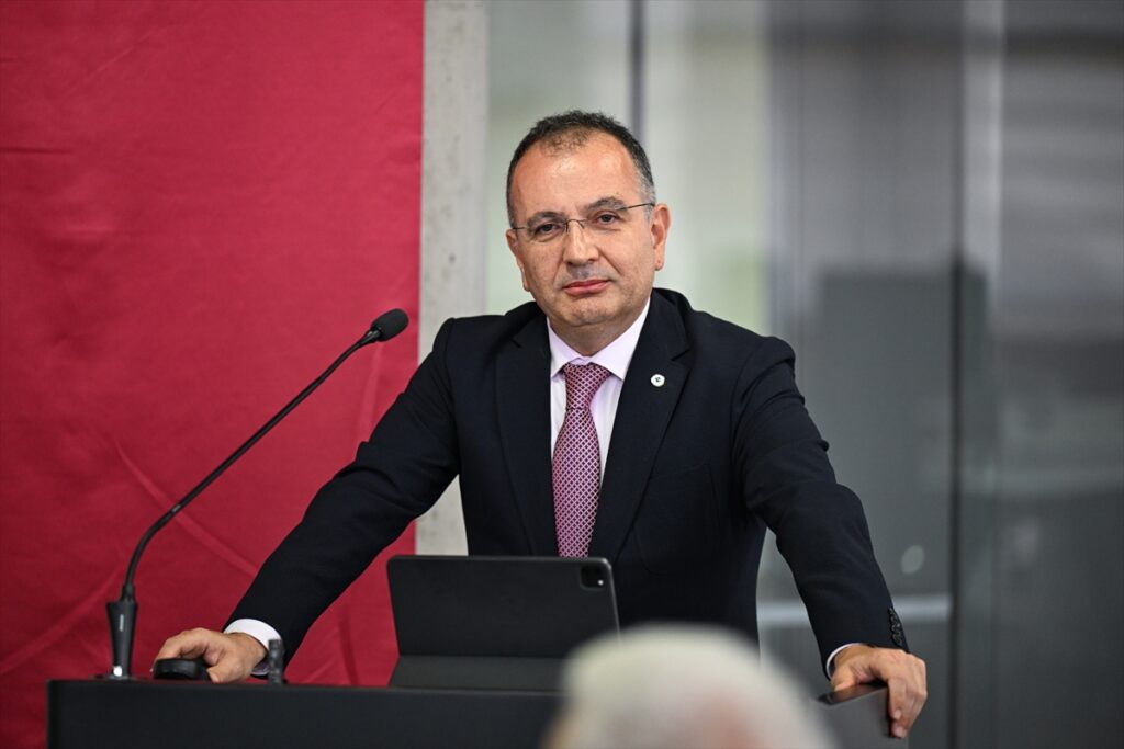 TÜBİTAK Başkanı Prof. Dr. Mandal, İzmir'de BIOTIN Projesi açılışında konuştu: