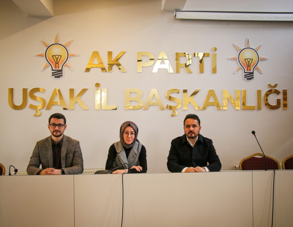 AK Parti Uşak İl Kadın Kolları'ndan kadına yönelik şiddetle mücadele günü açıklaması