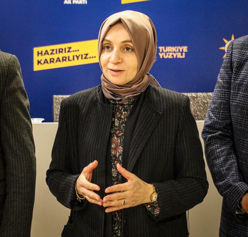 AK Parti Uşak İl Teşkilatı yerel seçimler için temayül yoklaması yaptı