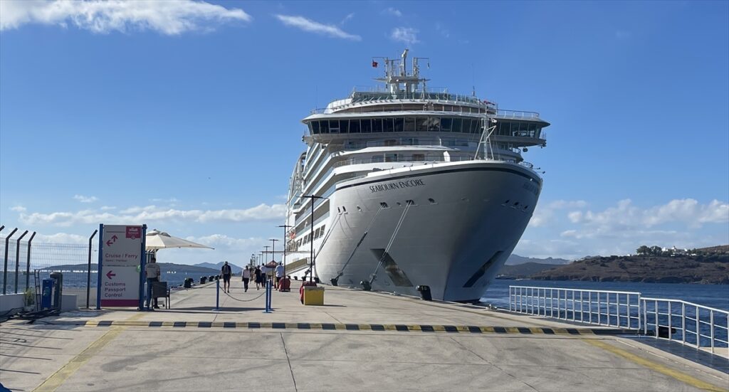 Bodrum Cruise Port, 101 gemi ve 102 bin 479 kruvaziyer yolcusunu ağırladı