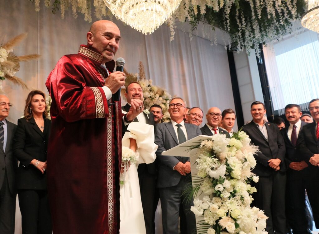 Çiğli Belediye Başkanı Utku Gümrükçü, dünya evine girdi