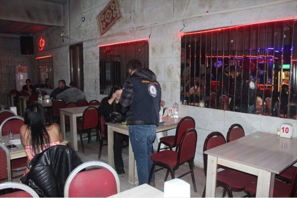 Denizli'de 51 düzensiz göçmen yakalandı