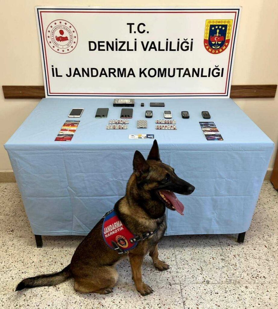 Denizli'de dolandırıcılık ve uyuşturucu operasyonunda yakalanan 4 şüpheli tutuklandı