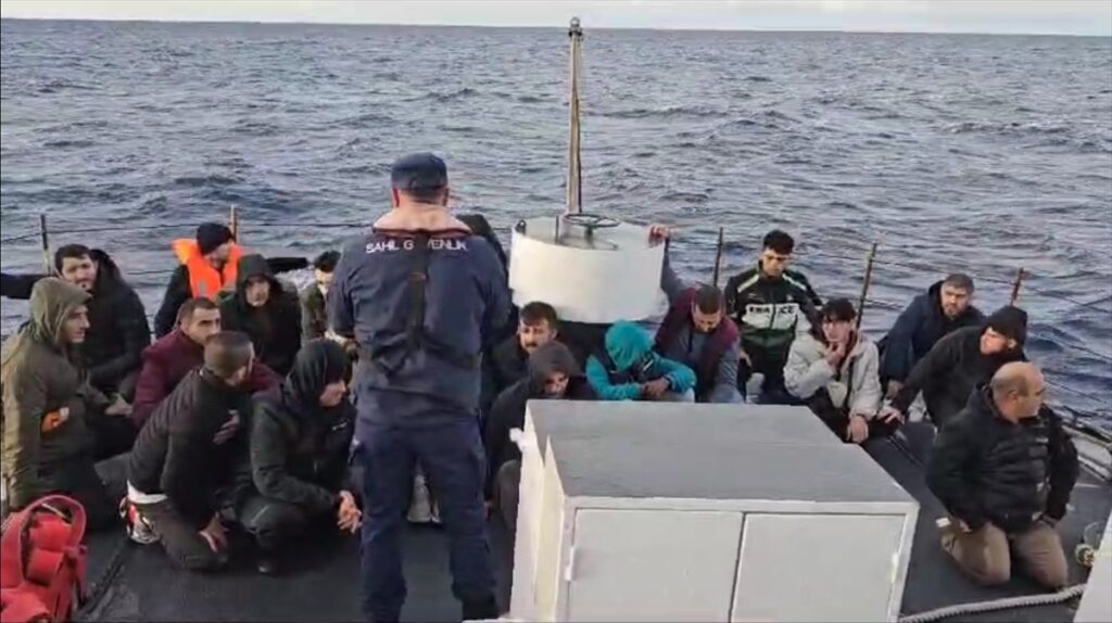 Fethiye açıklarında 66 düzensiz göçmen kurtarıldı