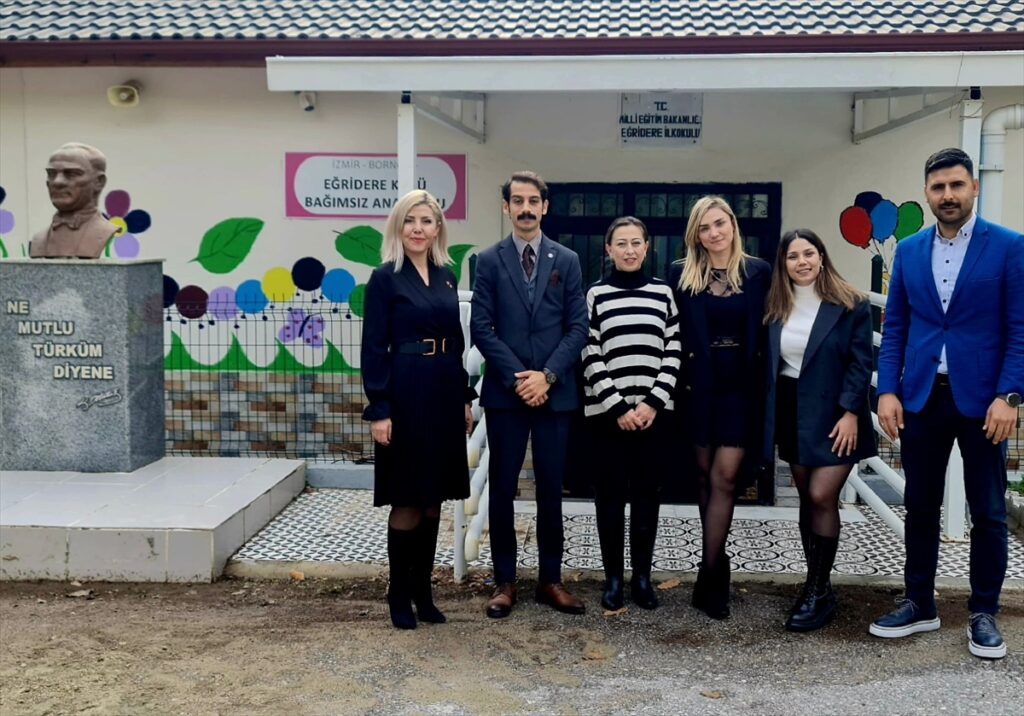 İzmir'de Genç Memur-Sen'den köy öğretmenlerine ziyaret