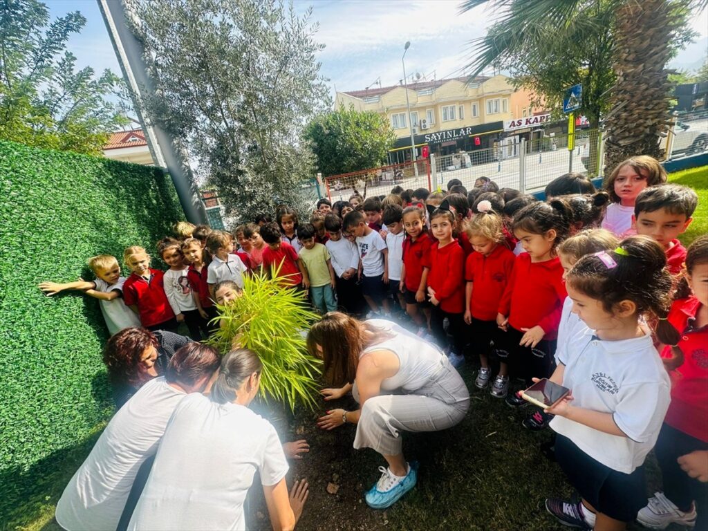 Muğla'da okul bahçelerine oyun alanı kuruluyor