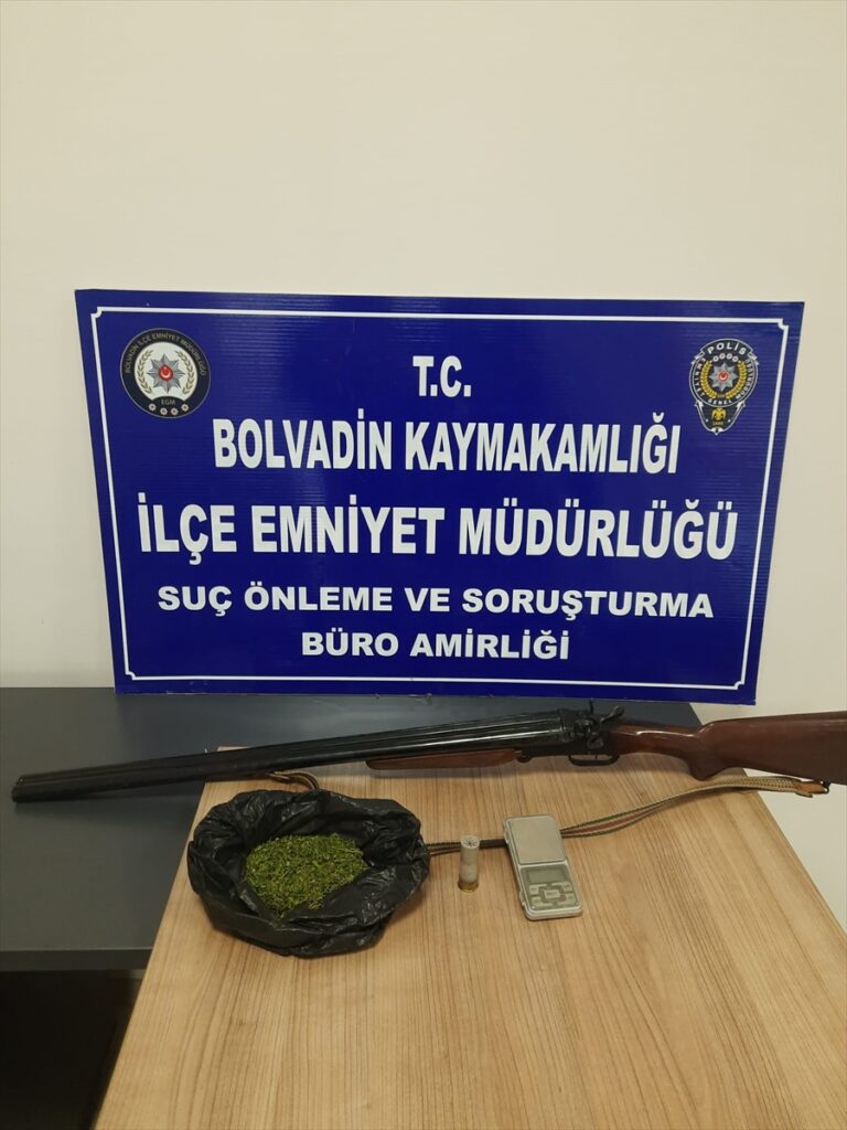 Afyonkarahisar'da uyuşturucu operasyonunda 2 kişi gözaltına alındı