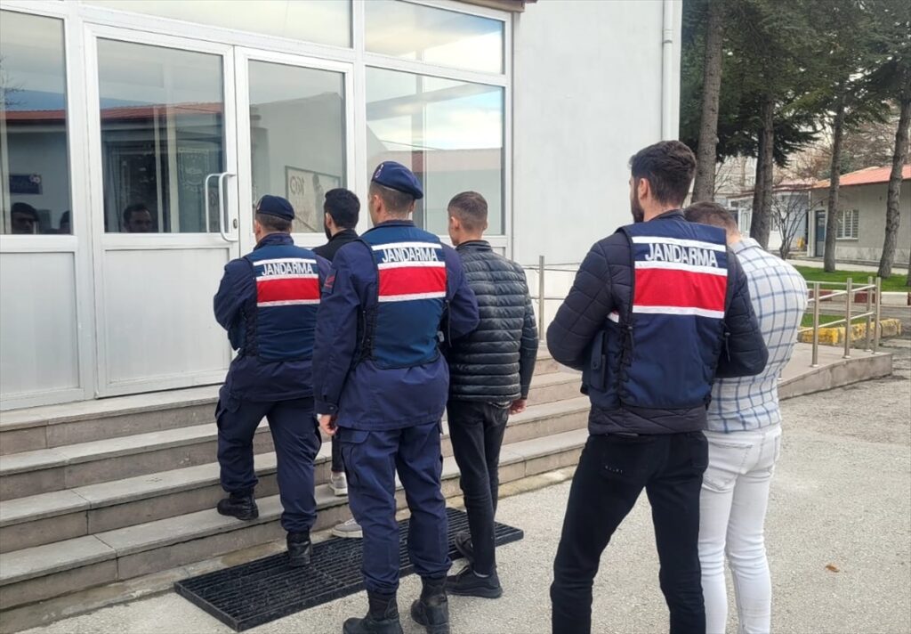 Afyonkarahisar'da uyuşturucu operasyonunda 6 şüpheli yakalandı