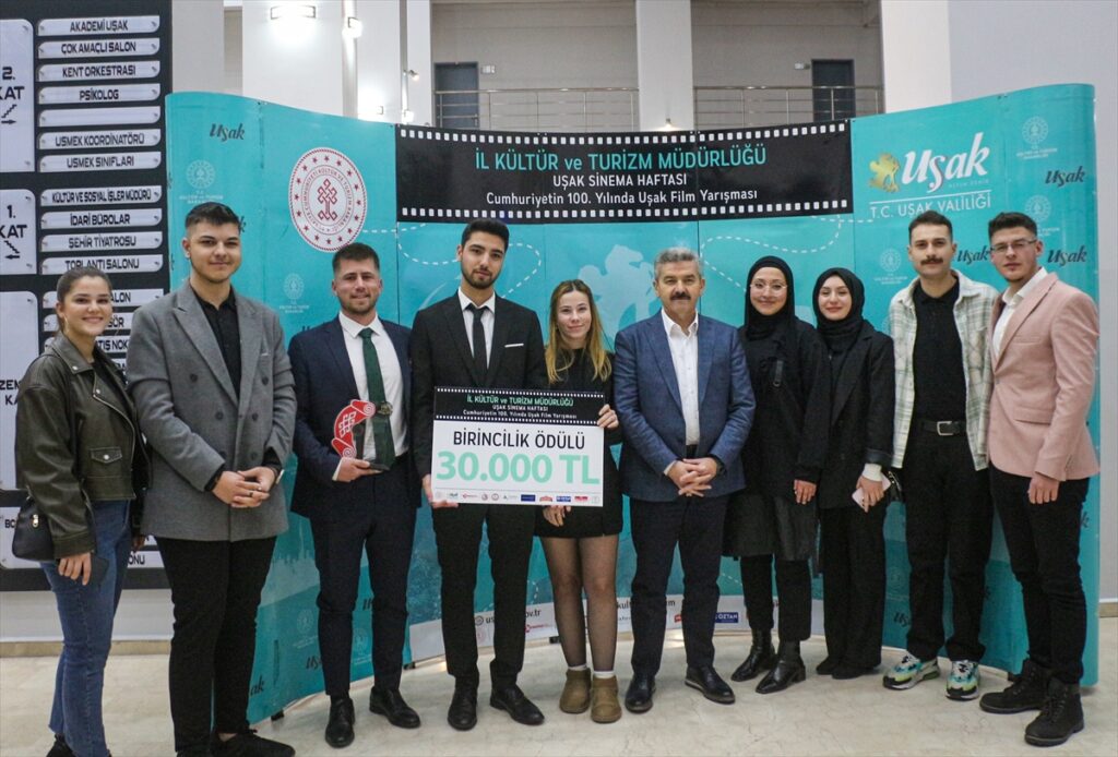 “Cumhuriyetin 100. Yılında Uşak Film Yarışması” ödül töreni yapıldı