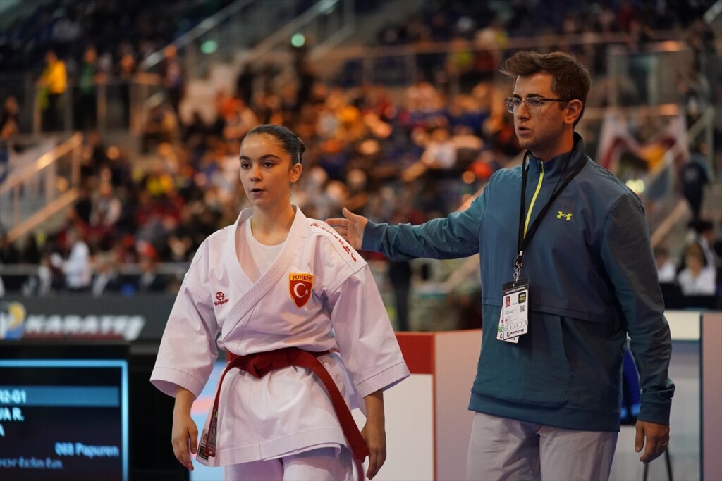 İtalya'daki karate şampiyonasında finalde iki Türk sporcu karşılaştı