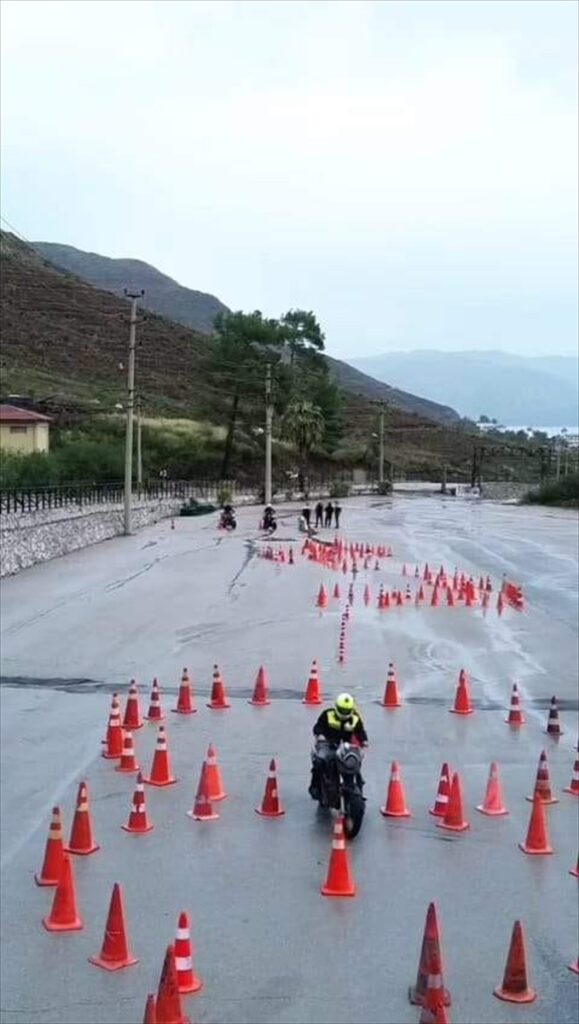 Muğla’da motosikletli polis timleri eğitim alıyor