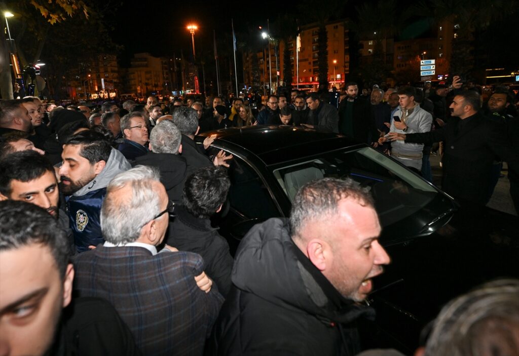 Şehit Piyade Sözleşmeli Er Budak, Manisa'da son yolculuğuna uğurlandı