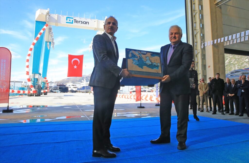 Bakan Uraloğlu, Ören Tekne İmal Çekek Yeri açılışında konuştu