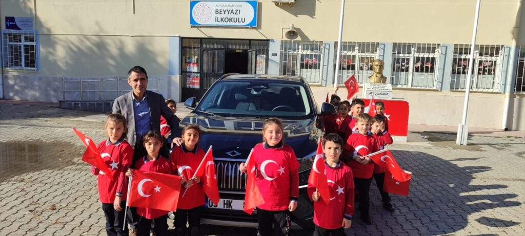 Yerli Malı Haftası'nda öğrencilere TOGG sürprizi