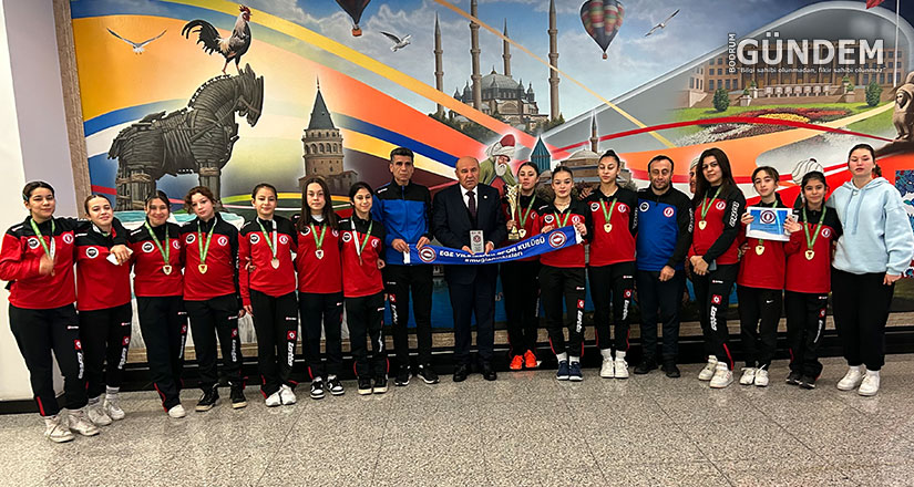 Muğla Milletvekili Yakup Otgöz Şampiyon Hokeycileri TBMM’de ağırladı