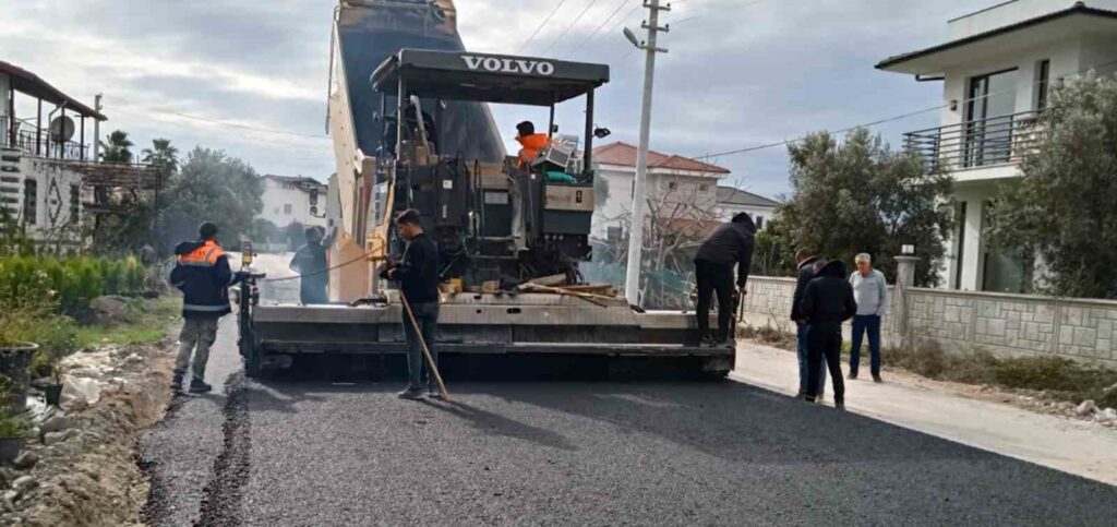 Mumcular’da Sıcak Asfalt Çalışması