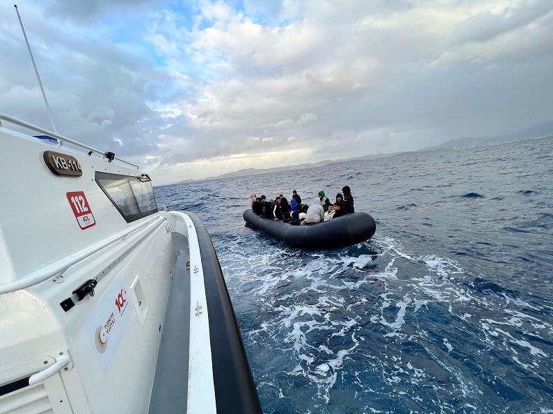 Bodrum’da 24 düzensiz göçmen kurtarıldı