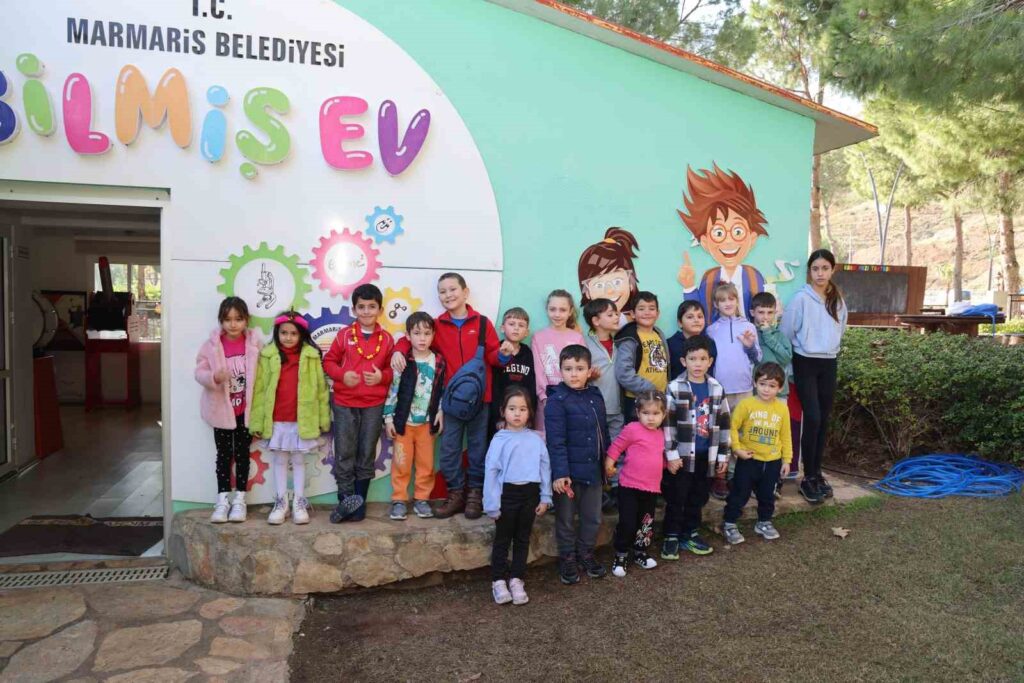 Marmaris’te bilim parkında tatil şenliği