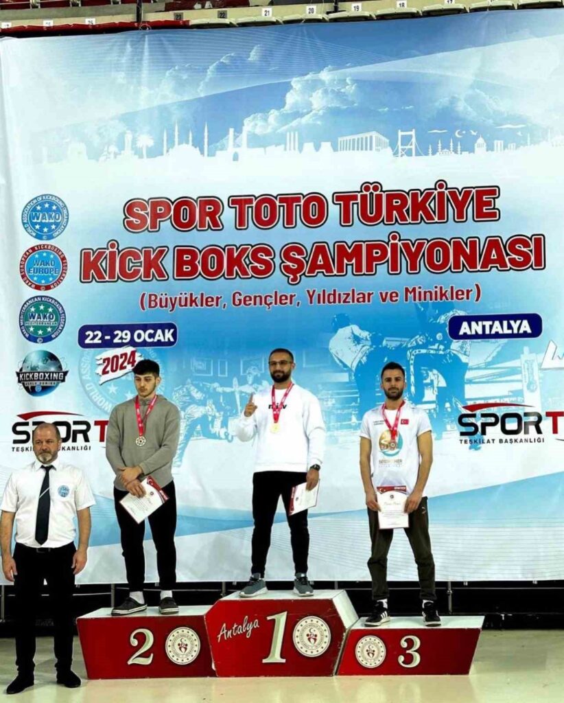 Seydikemerli Yunus Emre Türkiye 3.’sü oldu