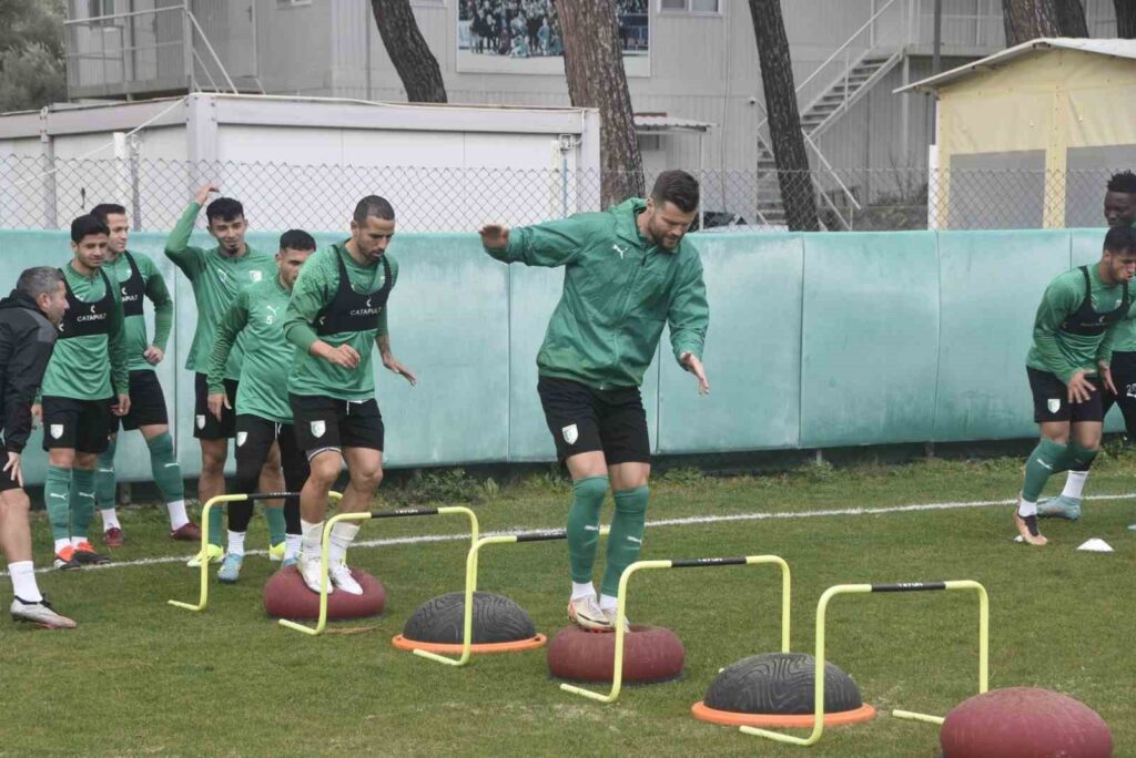 İsmet Taşdemir: “Play-off’taki yerimizi sağlamlaştırmanın derdindeyiz”