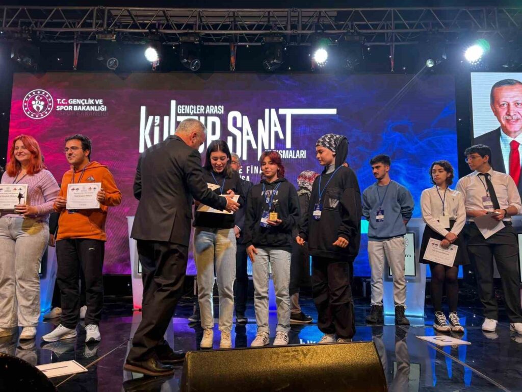 Milas’ın gururu gençler, Ege Bölge Finali’nde birinci oldu