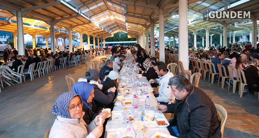 Mahalle Sakinleri İftarda Buluştu