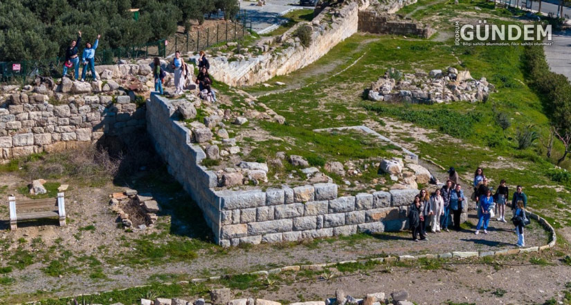 İTÜ Peyzaj Mimarlığı Öğrencileri, Halikarnassos Surlarında