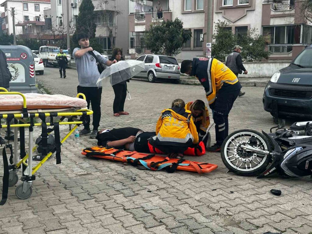 Motosiklet ile Otomobil Çarpıştı: 1 Yaralı