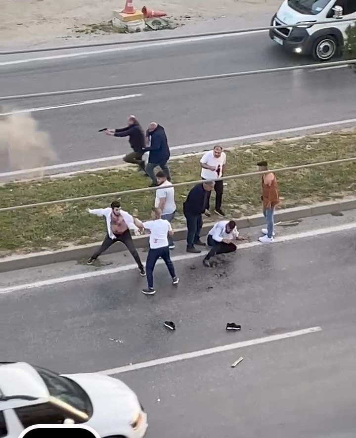 Milas’ta iki grup birbirine girdi, ortalık savaş alanına döndü