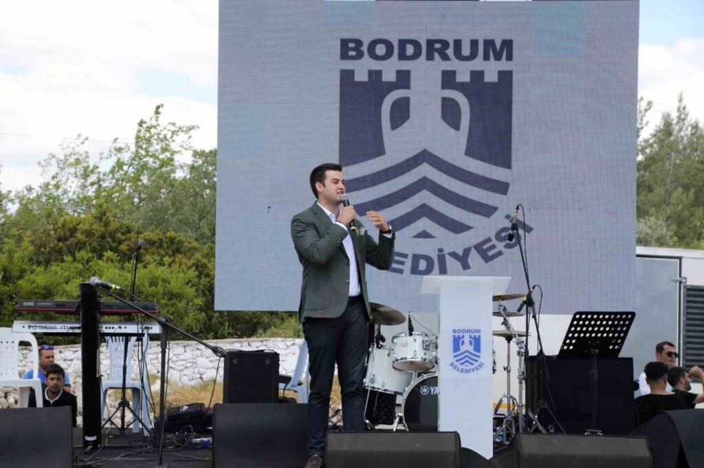 Başkan Mandalinci: “Hayatımıza iz bırakan anneler, toplumsal yaşamın olmazsa olmazıdır”