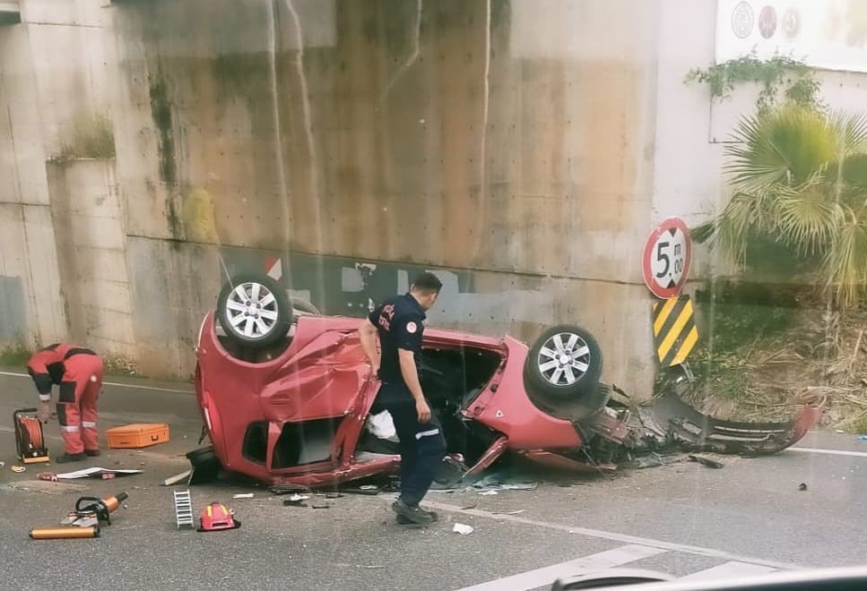 Trafik kazası 2 yaralı