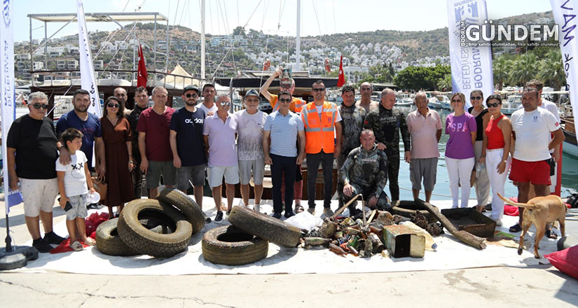 Gündoğan’da Deniz Dibi Temizliği