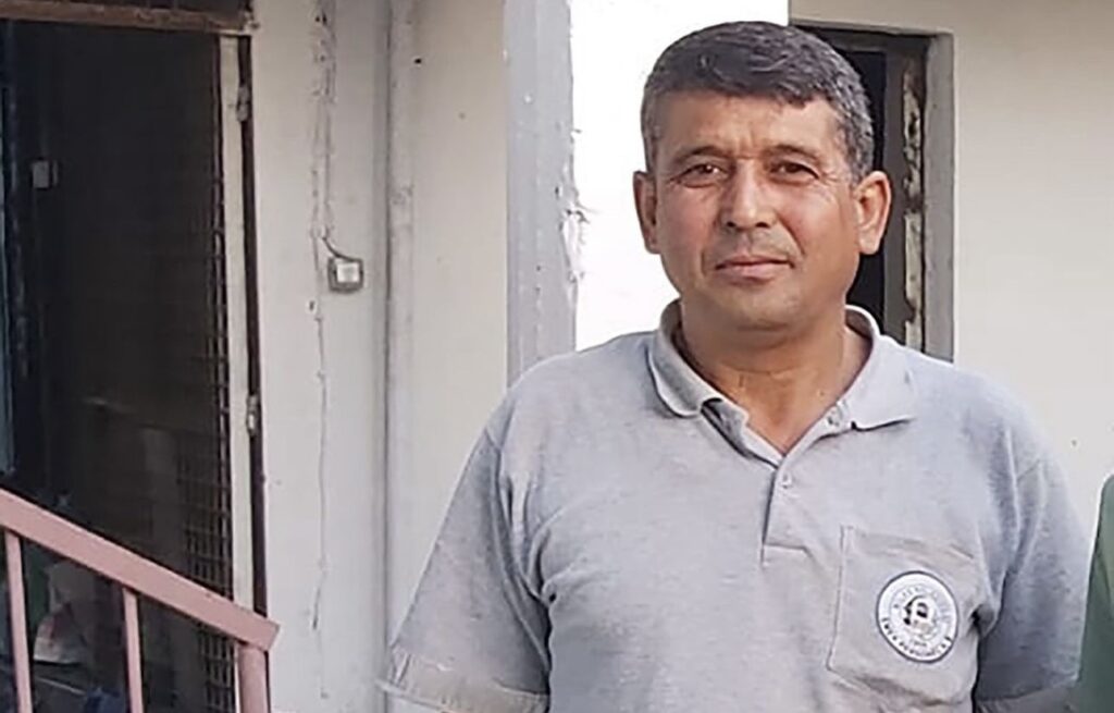 Belediye personeli evinde ölü bulundu