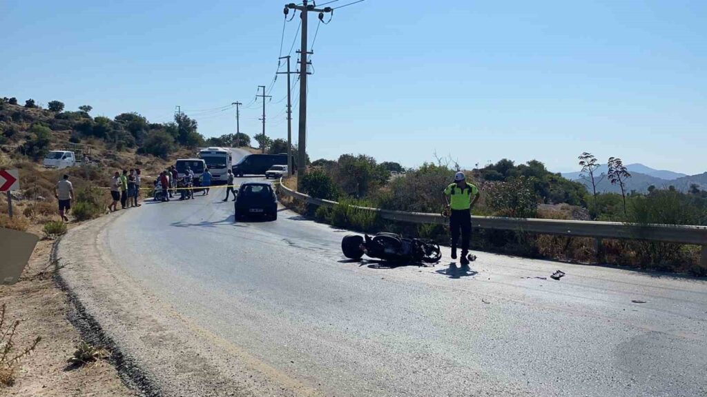 Otomobil ve motosiklet kafa kafaya çarpıştı 1 ölü