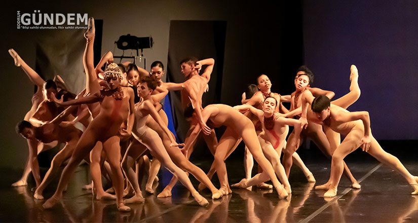 “Ballet Latıno Tango”  dakikalarca ayakta alkışlandı