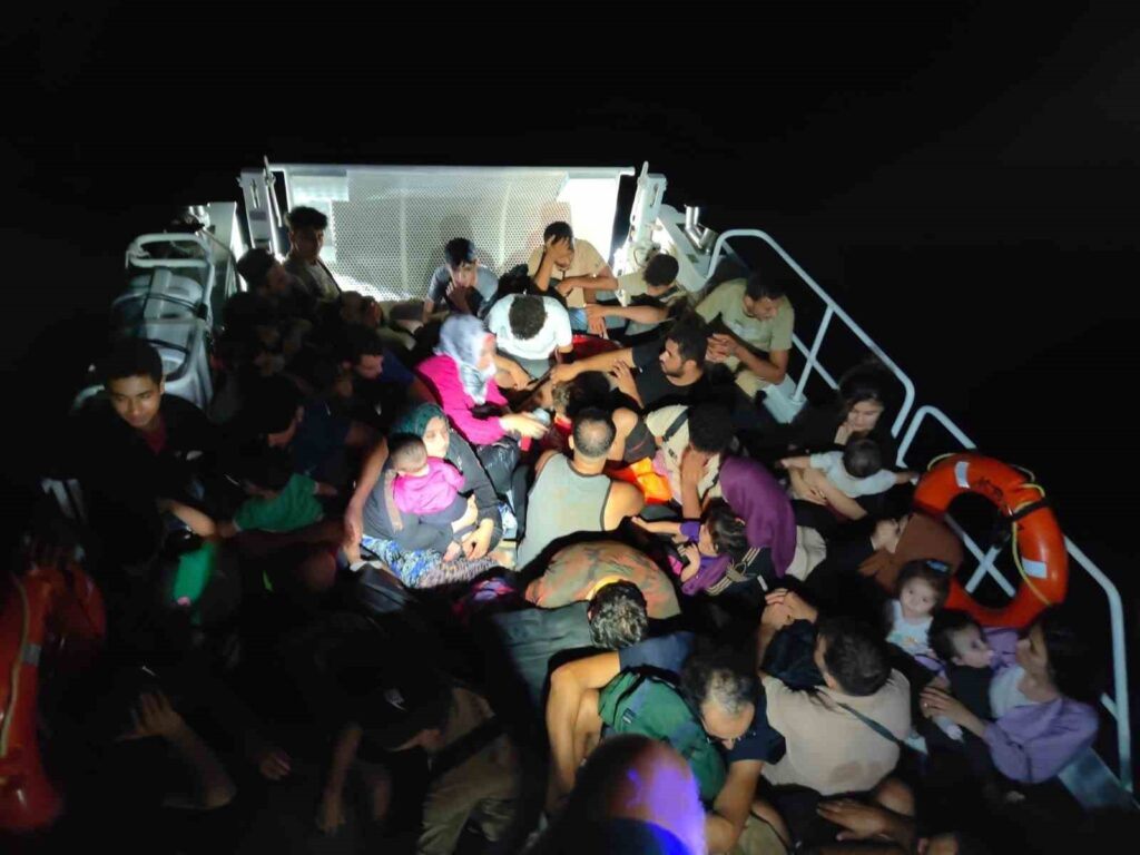 116 düzensiz göçmen kurtarıldı