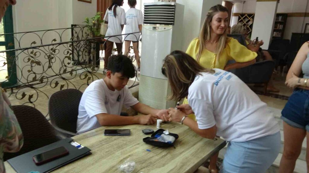 Marmaris’te Diyabet gençlik Kampı’nın açılışı yapıldı