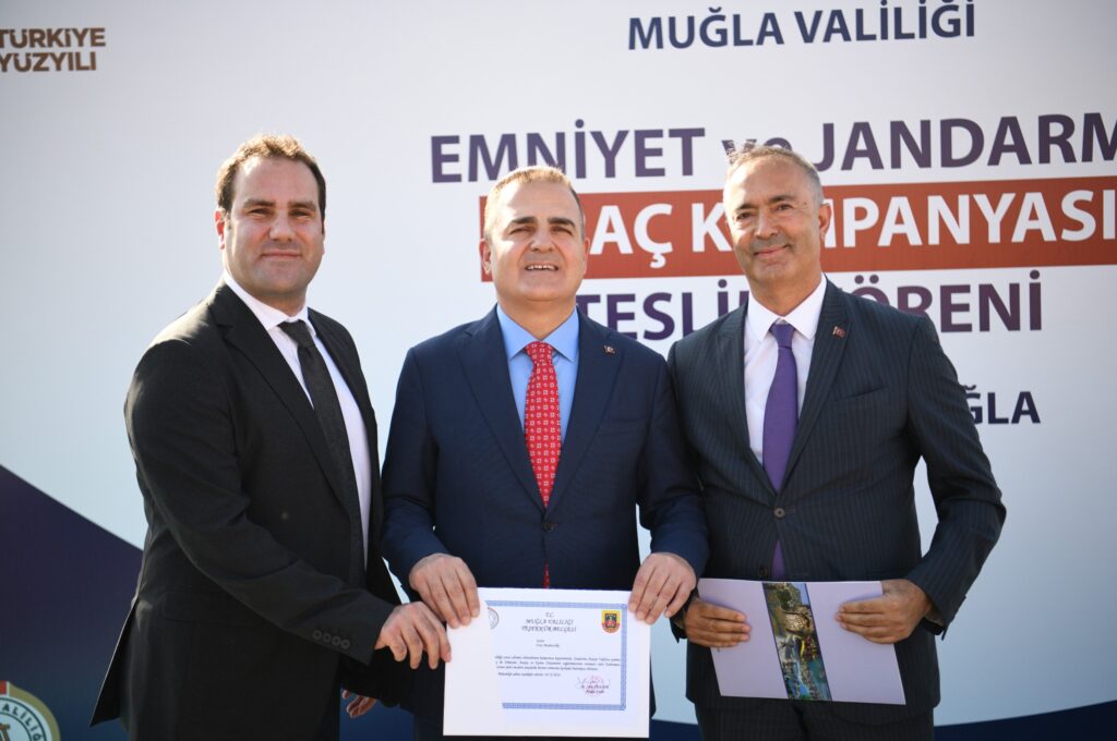 Bodrum’a Katkılarından Dolayı Plaket Aldılar