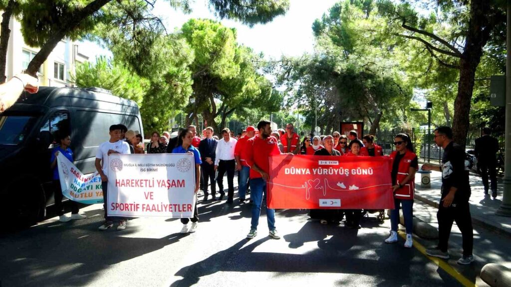 Muğla’da “Sağlık İçin Harekete Geç” yürüyüşüne yoğun katılım