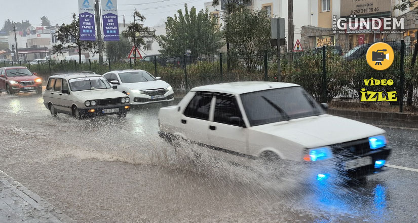 Bodrum’da sağanak yağış etkili oldu
