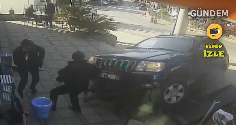 Cip mağazaya daldı, ortalık savaş alanına döndü: 4 yaralı