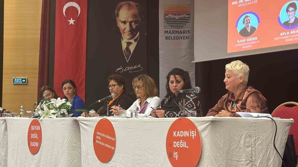Marmaris’te ’Kadına yönelik şiddet’ paneli düzenlendi