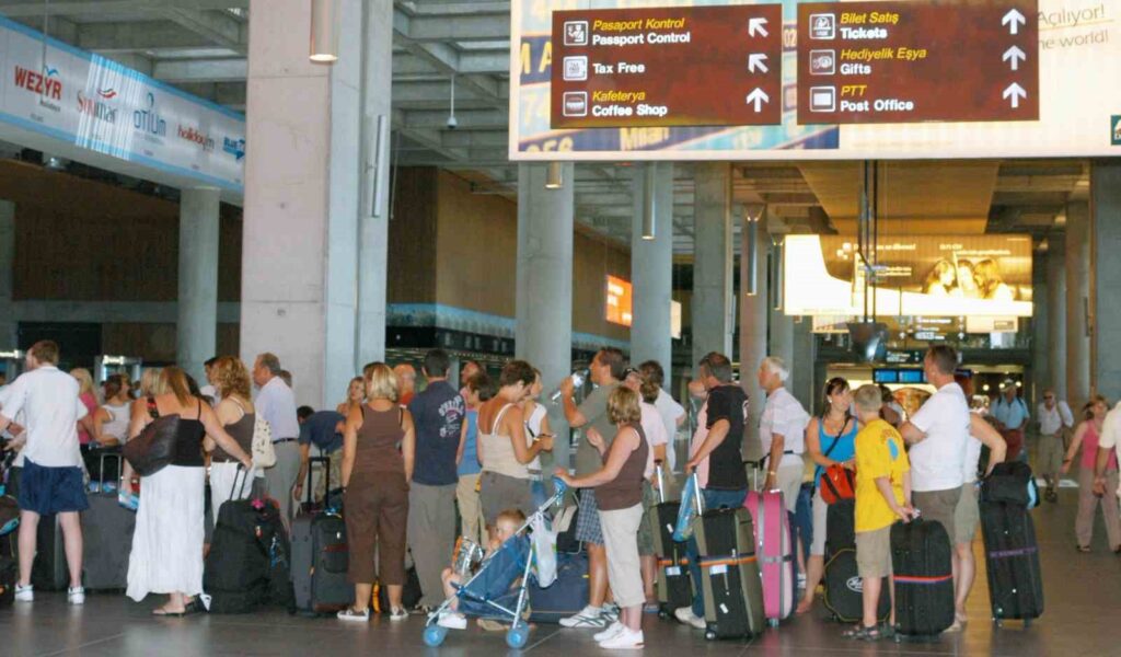 10 ayda tüm zamanların turist rekoru kırıldı