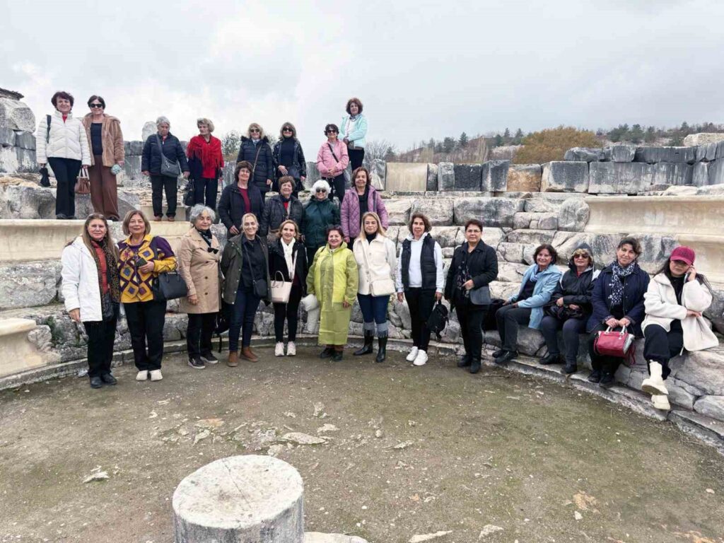 Öğretmenler Stratonikeia’yı gezdi