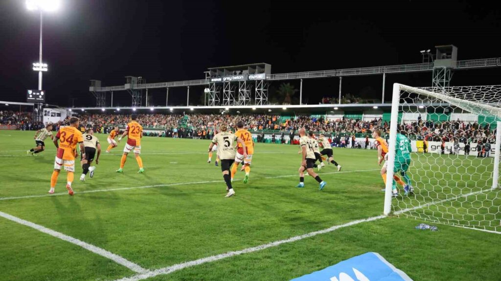 Trendyol Süper Lig: Bodrum FK: 0 – Galatasaray: 0 (İlk yarı)