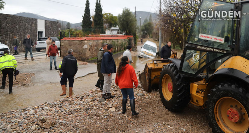 Belediye Ekiplerinin Yağmur Mesaisi Devam Ediyor