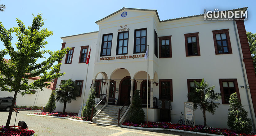 Hizmet Değil Kadrolaşma Peşindeler