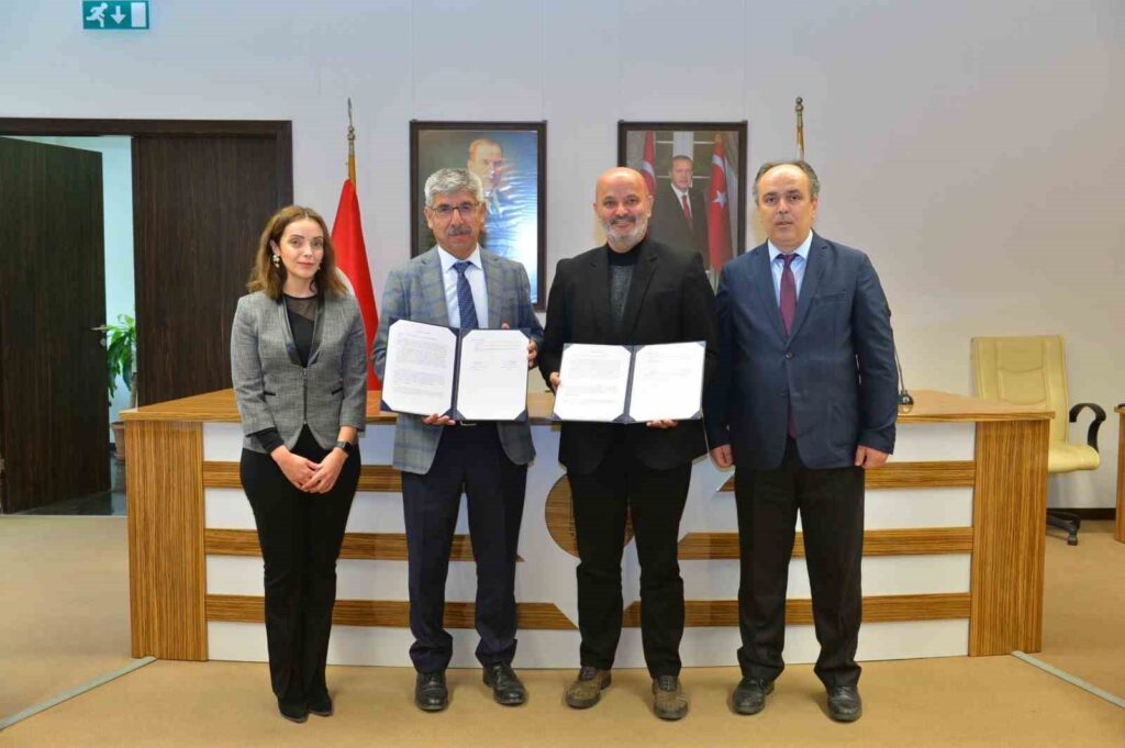 MSKÜ’lü öğretmen adayları için “Toplum İçin El Ele” projesi başladı