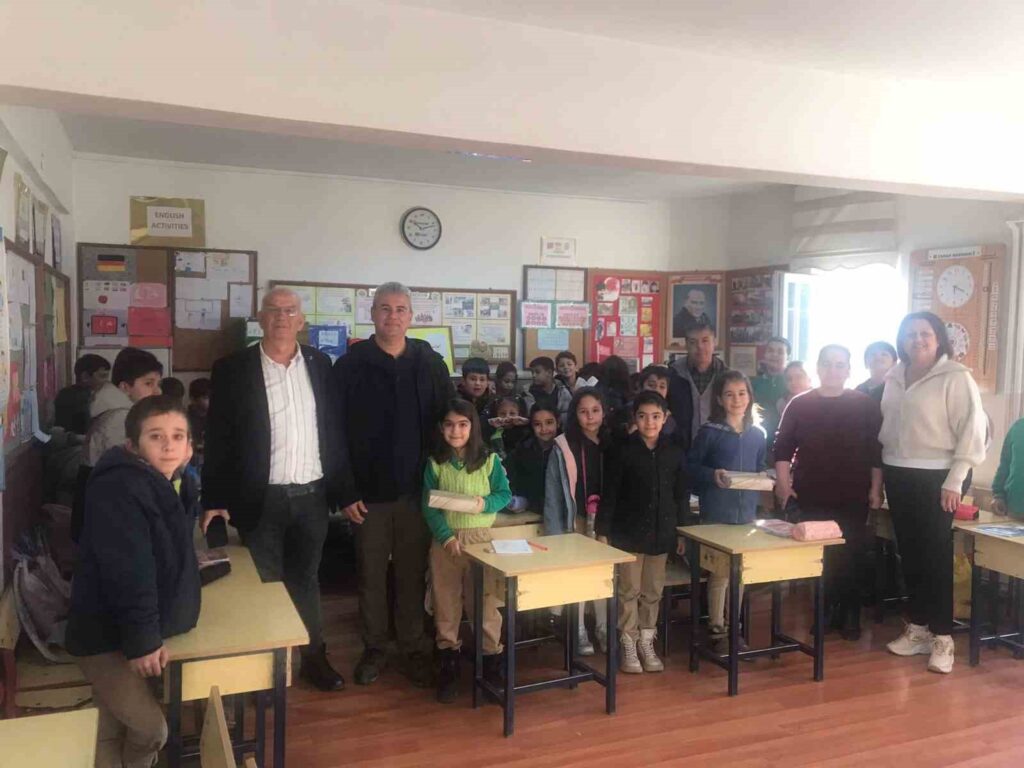 Muğla’da “Bir Kitap Bir İnsan” projesiyle eğitime destek
